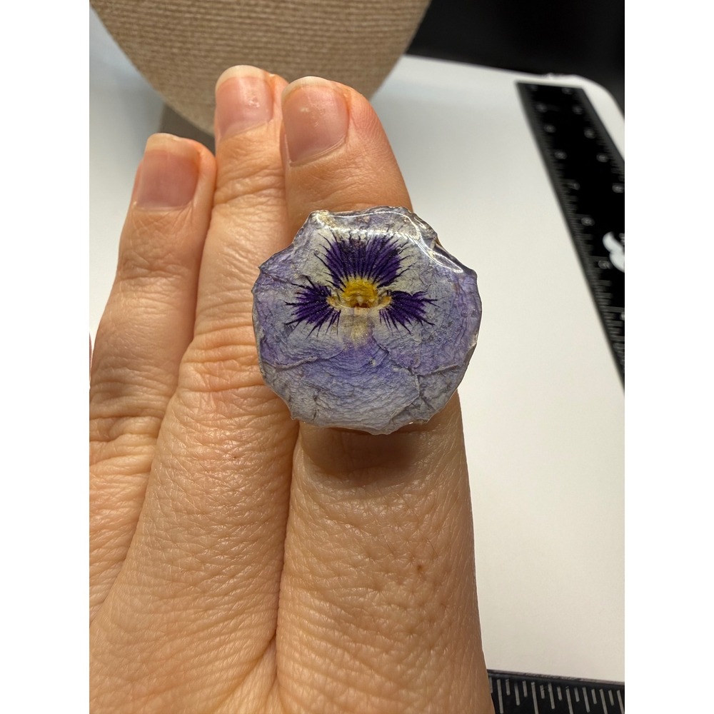 Handmade Pressed Purple Pansy Flower Resin Statement Ring Gold Tone Adjustable‎